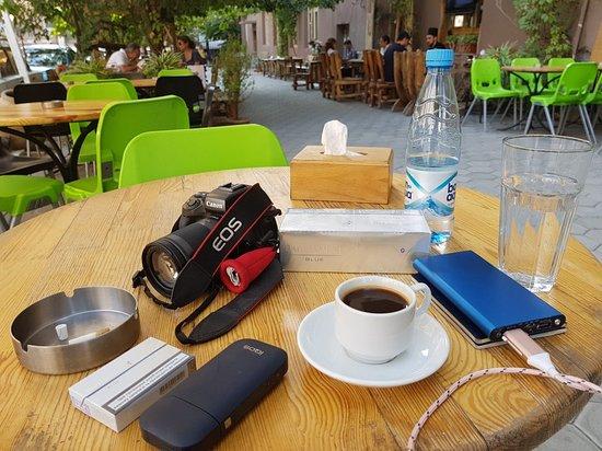 Like Cafe & Bar
